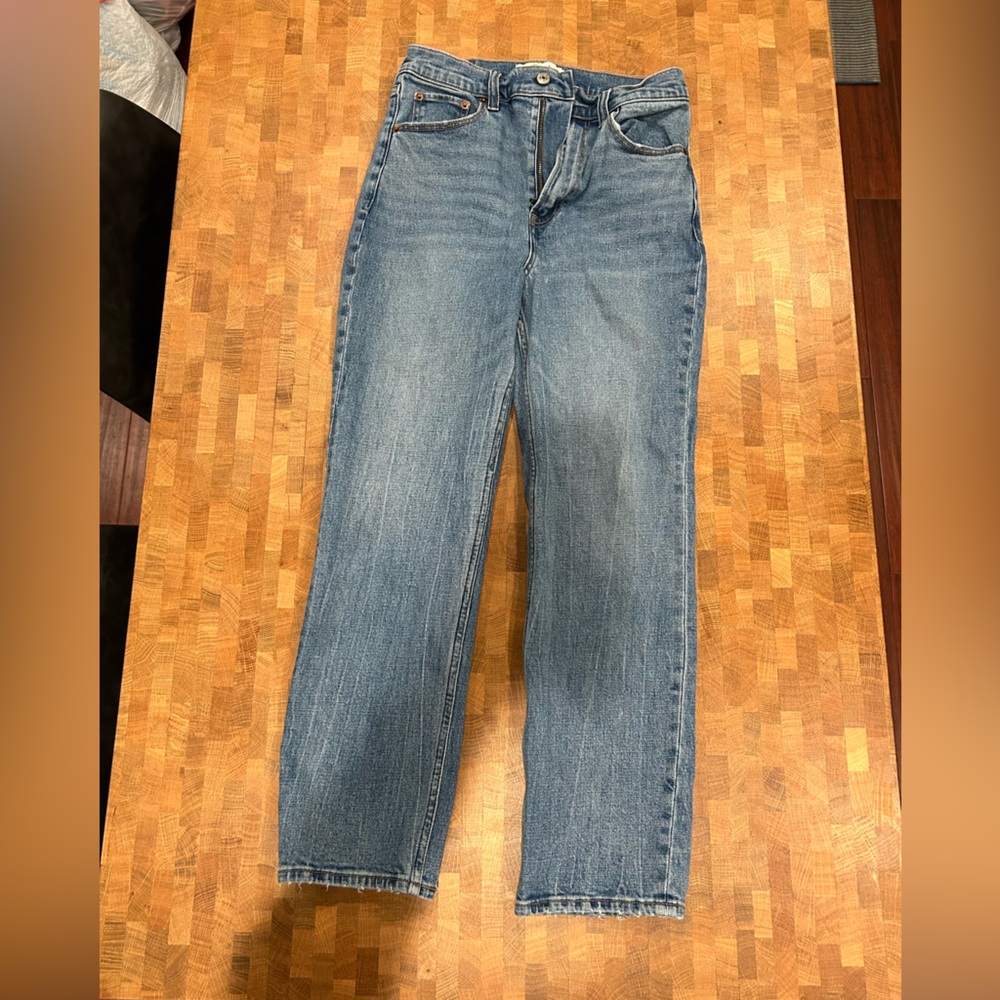 Abercrombie Ankle Straight Ultra High Rise Jeans Size 25